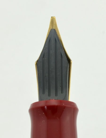 Pilot 78G Fountain Pen - Converter Fill, Gold Plated Italic